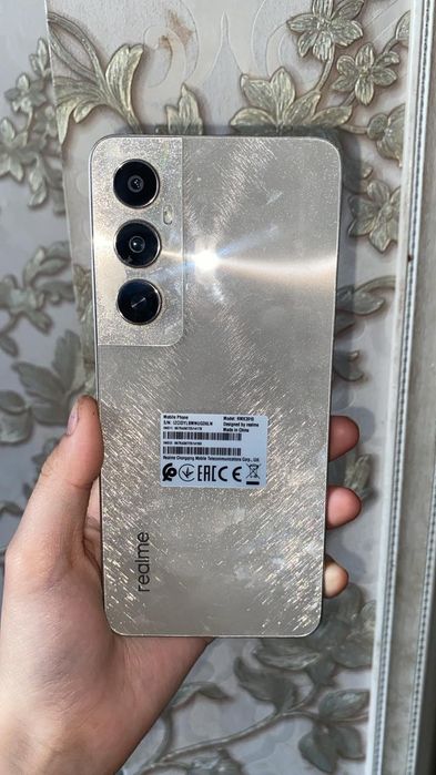 Телефон realme c65