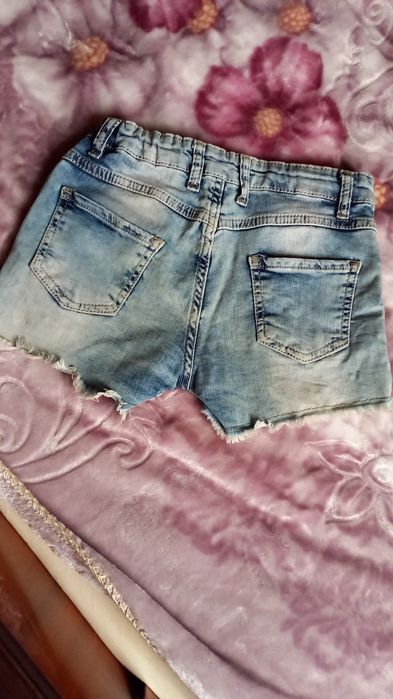 Дет. джинсовые шорты от 7-10 летт