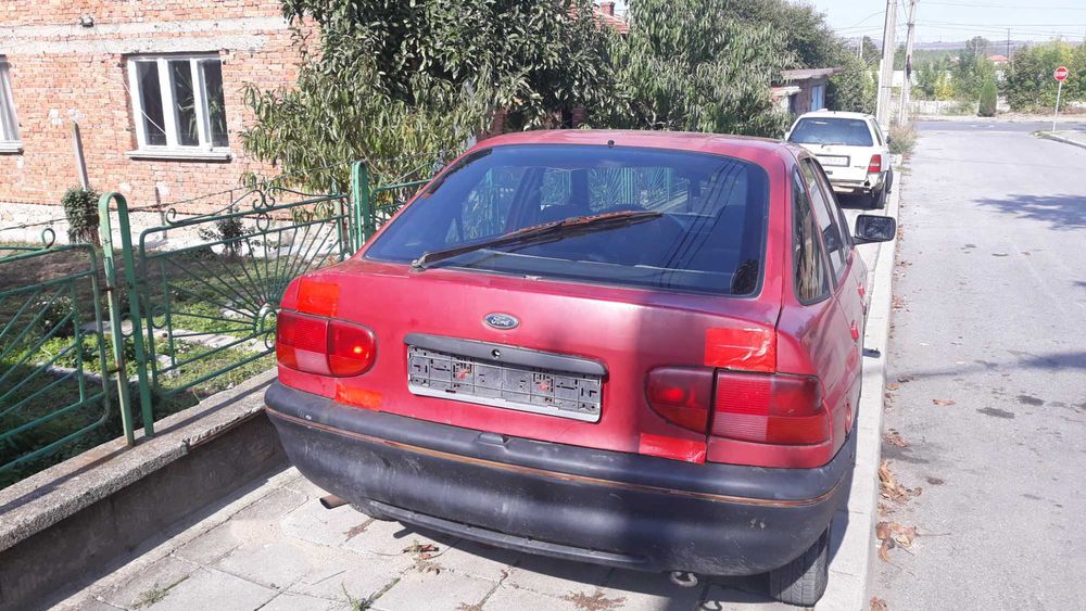 Форд  ескорт  1.8  дизел