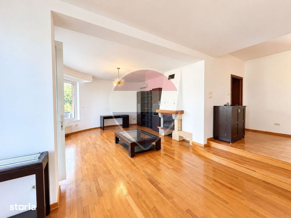 Apartament 4 camere de inchiriat | Singur pe palier | Semineu |