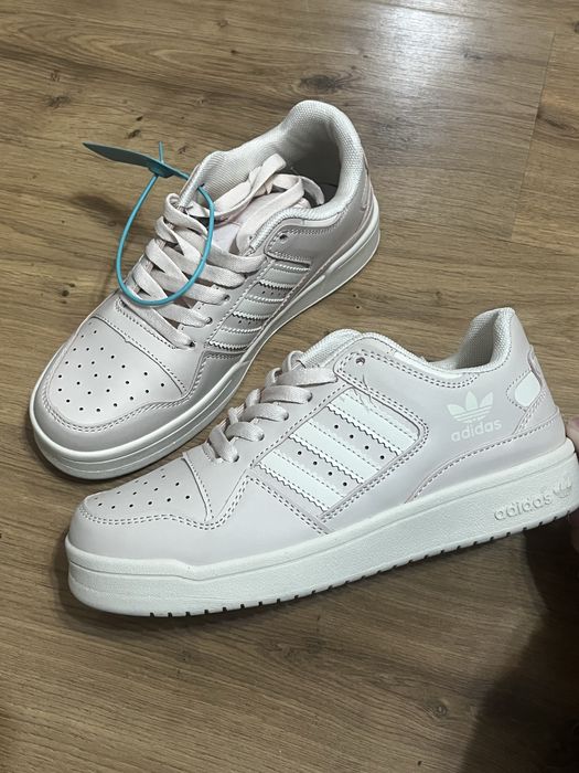 Продам кросовки Adidas