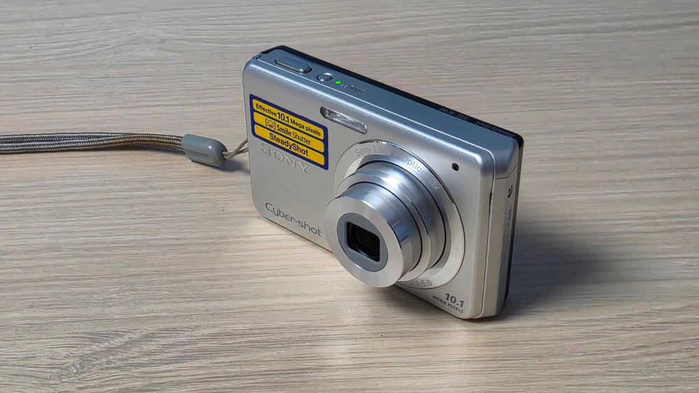 Sony Cyber-shot DSC-W180