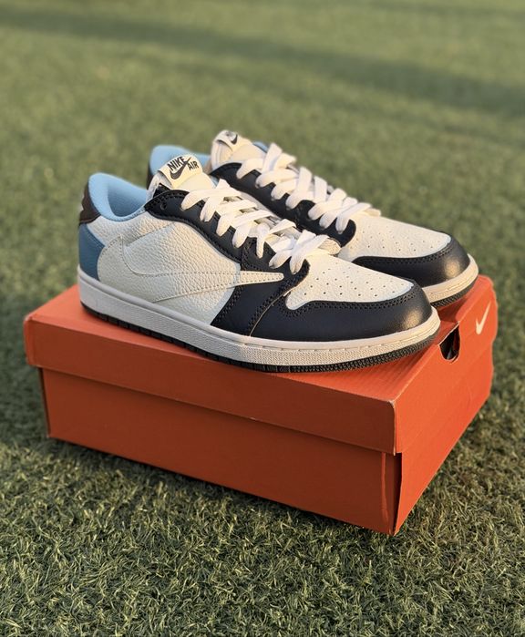 Travis Scott x Fragment x Air Jordan 1 Low