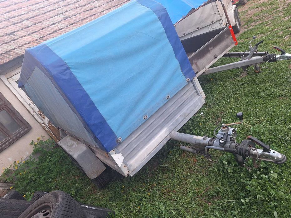 Remorci de vanzare