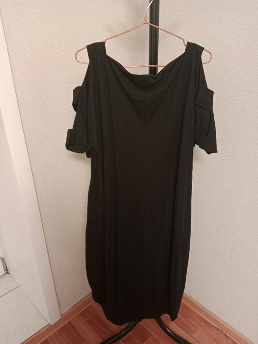 Продам новое платье 54размера