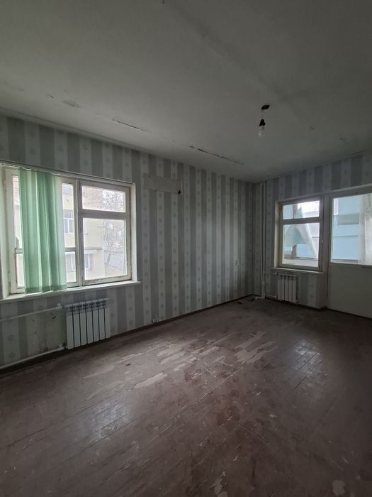 Продажа  Чирчик  2\2\4 ориентир Базарчик Нептун.