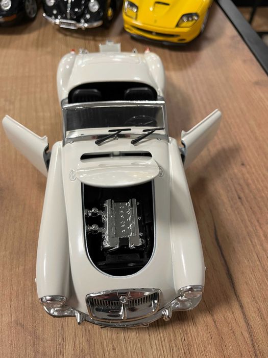 Mетална колекционерска количка POLISTIL MG A TWIN CAM 1:18 NEW