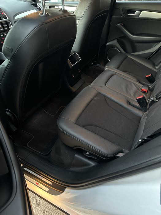 AUDI Q5 2.0 TDI S-Line Automat