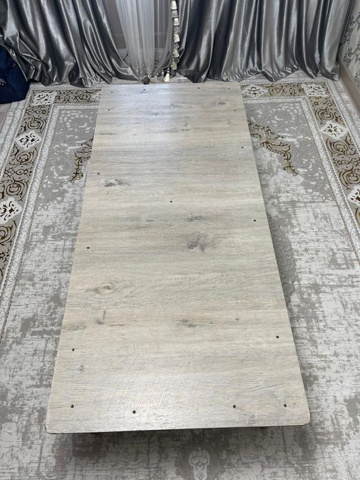 Продаётся Кухонный стол состоянии новое толстые дерево качество огонь