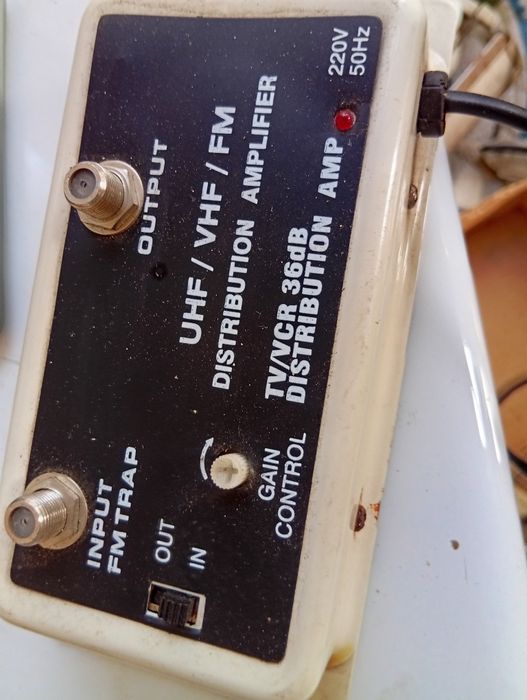 Amplificator semnal antena 36 db radio Tv RF,UHF