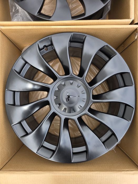 Jante noi Tesla 3 sau Y R18