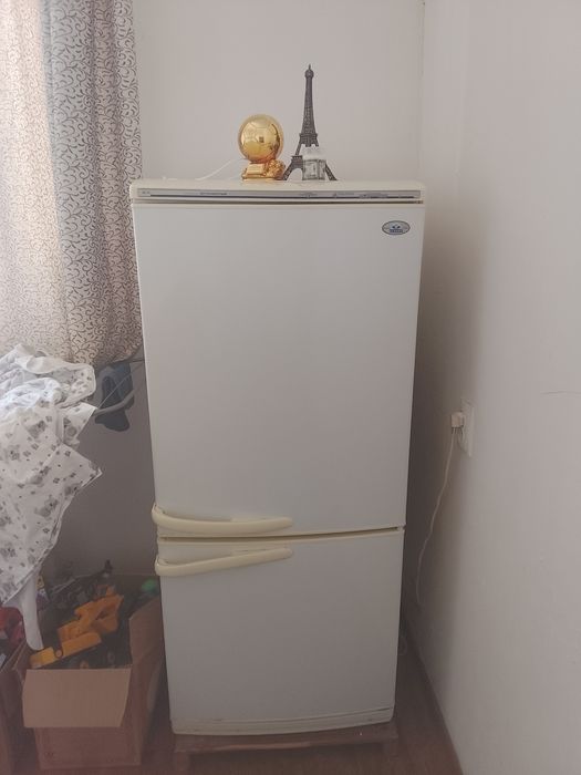 Продам холодильник Атлант