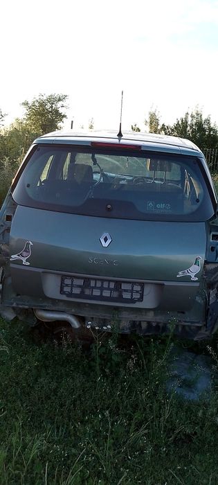 Dezmembrez Renault Laguna 2 și Renault Scenic 2