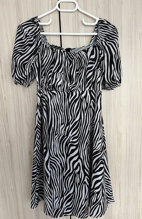 Дамска рокля