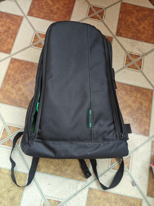 Vând rucsac foto rivacase camera mirrorless DSLR obiective