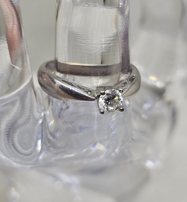 Бриллиант 4.5мм кольцо 585проба