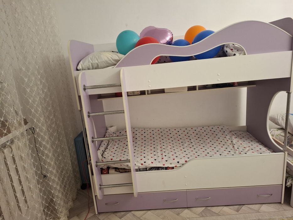 Продам двухьярусную кровать