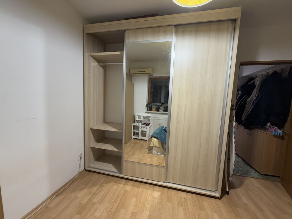 Dulap 211 lungime, 58.5 adancime, 237 inaltime