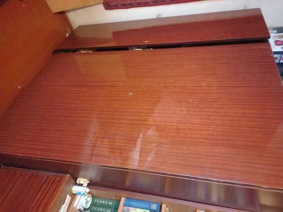 Трюмо , трехстворчатый шкаф,буфет.