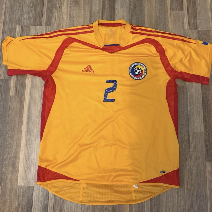Tricou Nationala Romaniei , Cosmin Contra