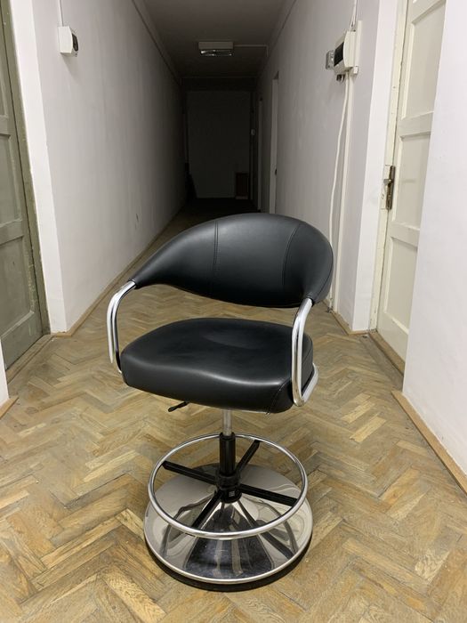 Scaune profesionale pentru săli de jocuri – de vânzare