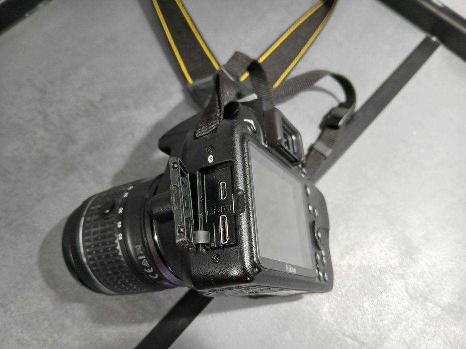 Nikon D3500 + 18-55mm VR – Като нов, под 7000 кадъра!