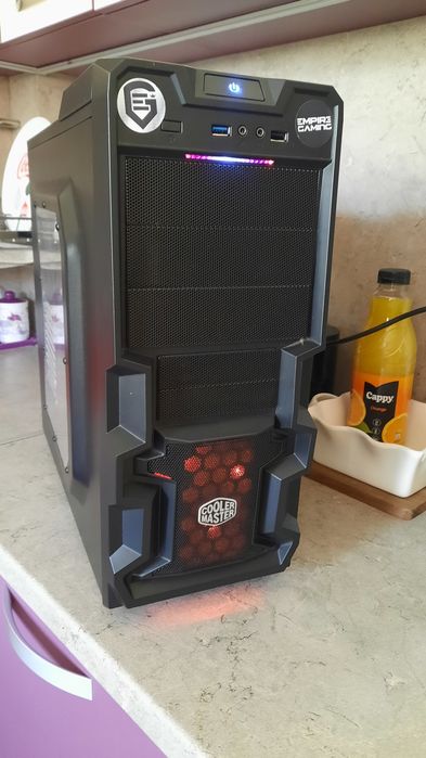 Продавам настолен мощен компюр