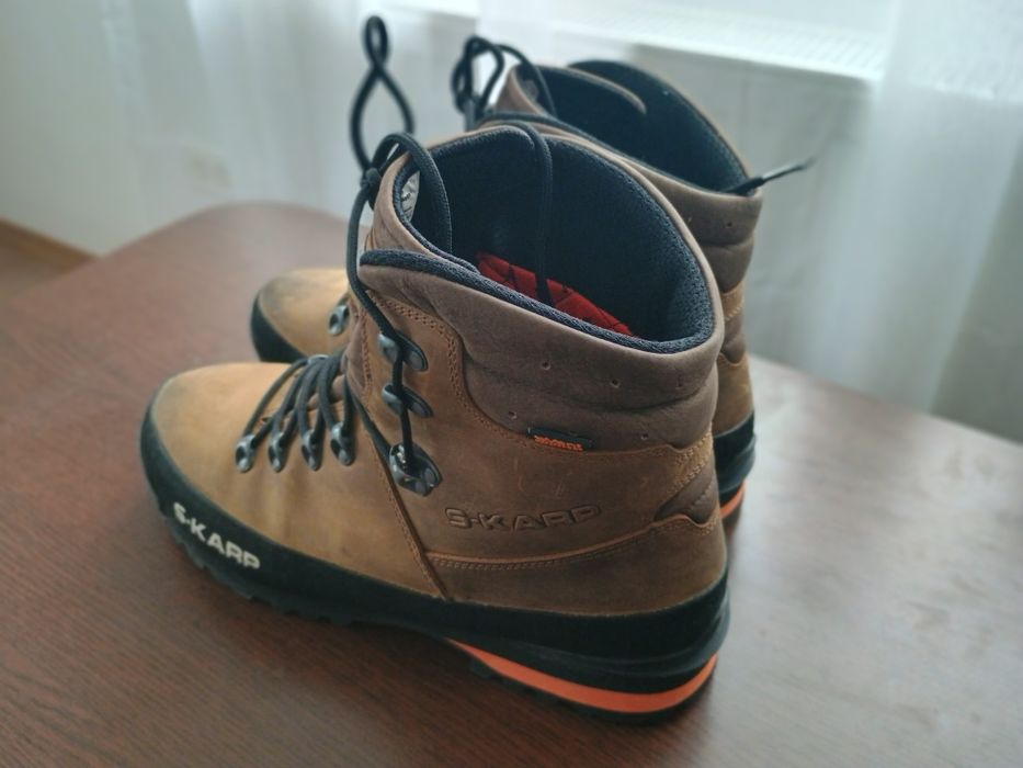 Ghete tehnice impermeabile de mers pe munte S-KARP Omu FXT