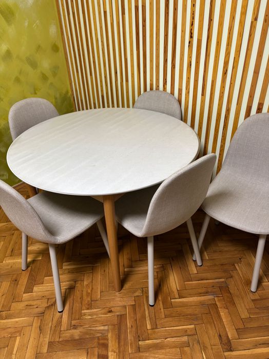 Трапезна маса с 5 стола