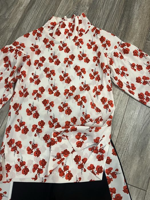 Костюм с панталон  и риза