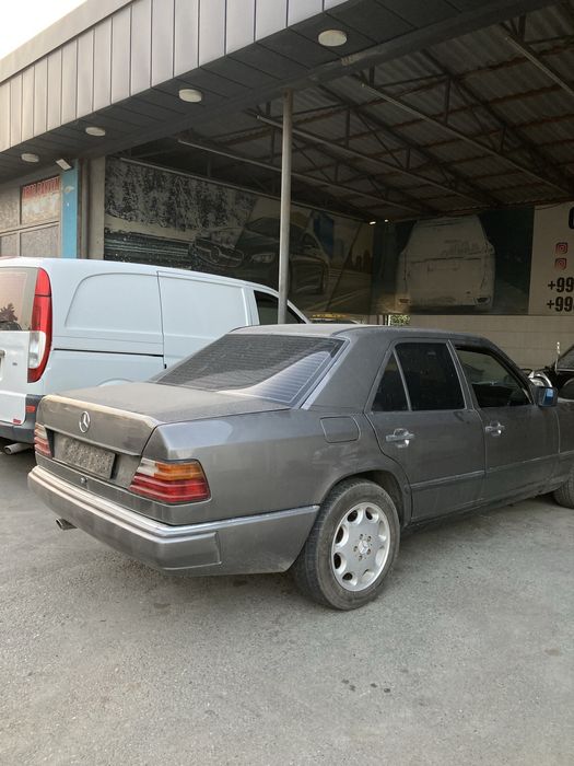 Mercedes Bemz W124