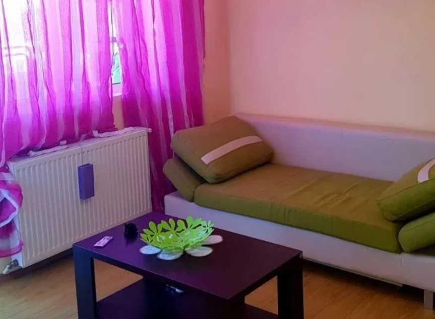 Дава се под наем Тристаен апартамент в Бургас, Братя Миладинови - 95 кв.м за 321.3 € - Снимка #1