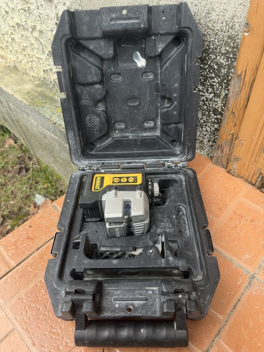 Laser dewalt DW089 3 linii rosu