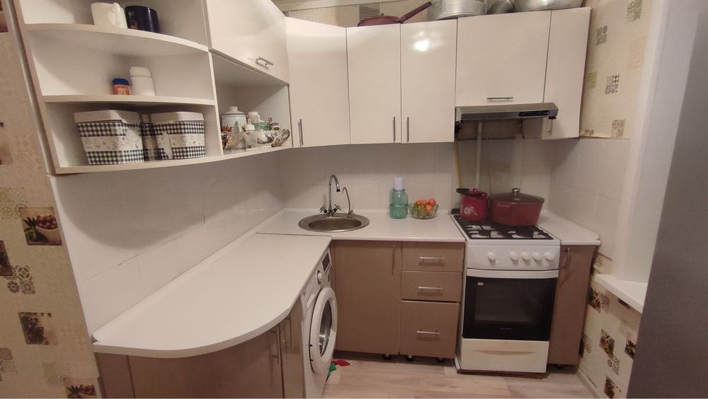 Продоается газ плита