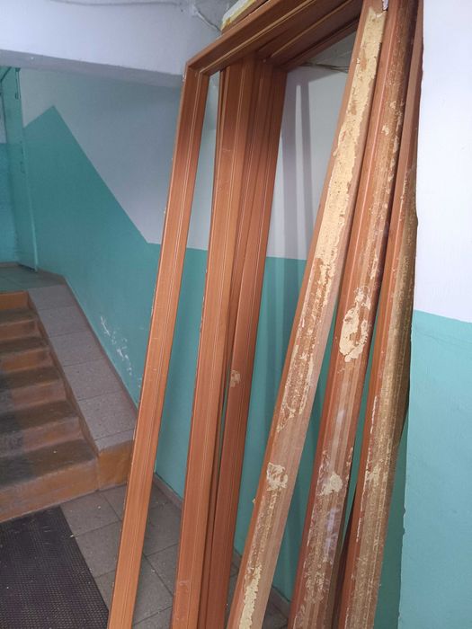 Продам двери межкомнатные бу
