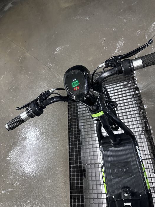 Vand scuter electric