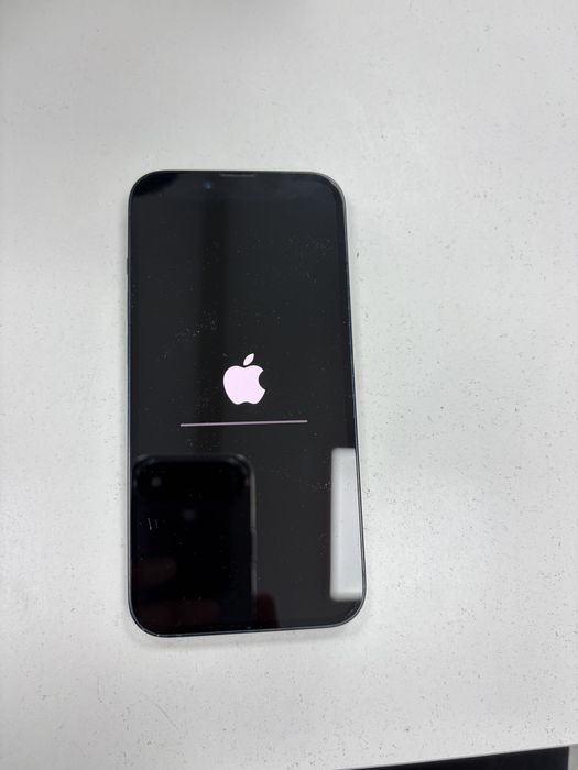 Продам айфон 14 128 г