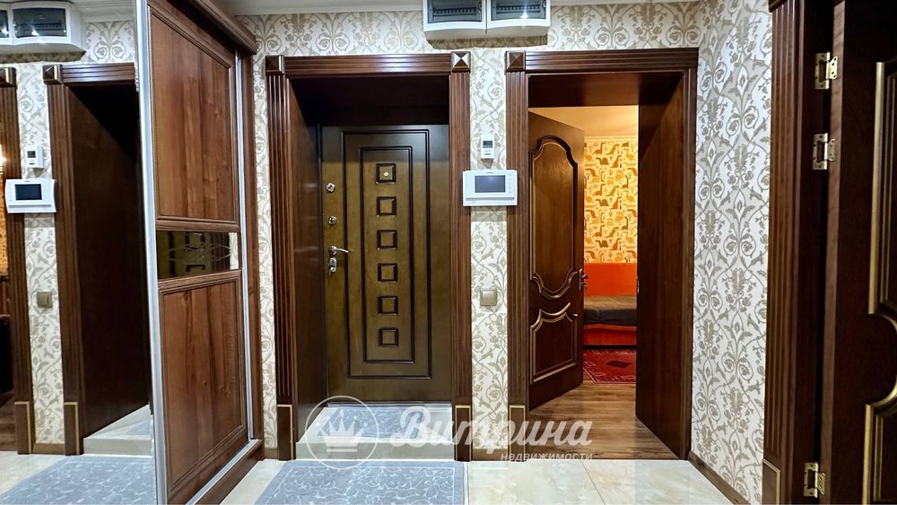 4-х  переделанная в 3-х комнатную , на Максим горьком