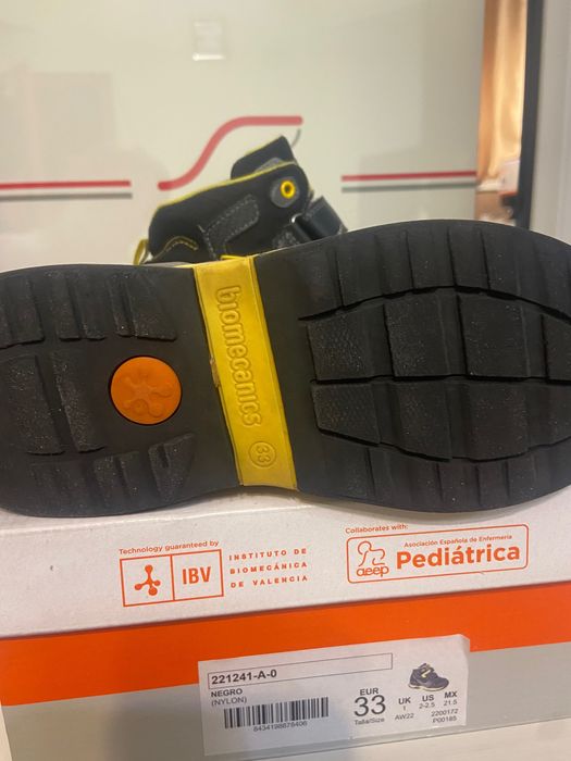 Ботинки демисезон на мальчика, 33р