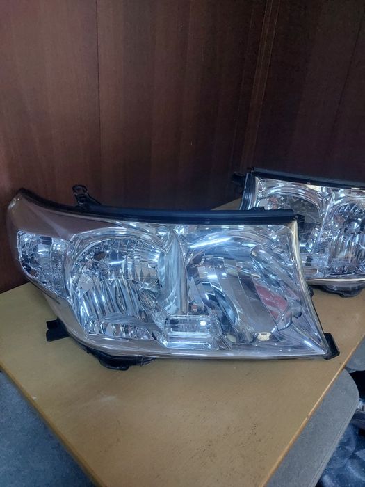 Фары Лэнд Крузер 200