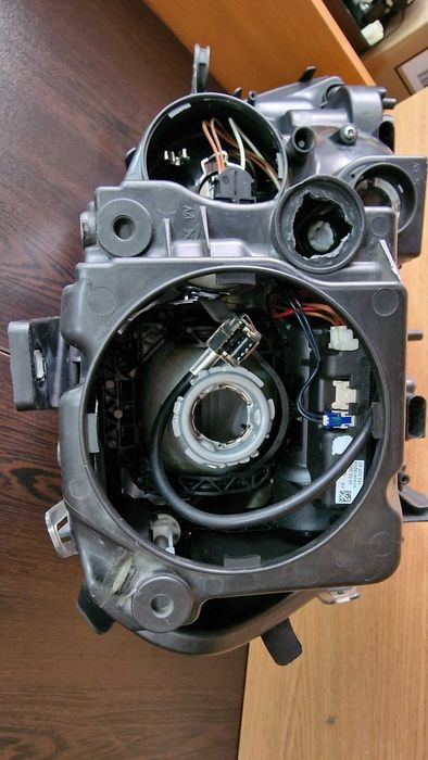 Mercedes ML W164 GL X164 ляв десен ксенон фар xenon far Мерцедес МЛ ГЛ