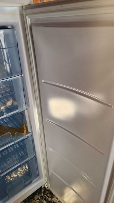 Продается морозильник