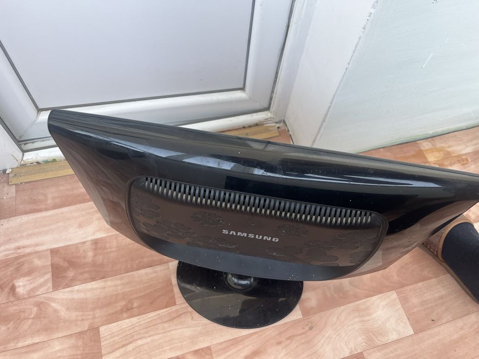 Монитор  самсунг