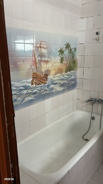 Apartament 3 camere, balcon, etaj 7, Călărași