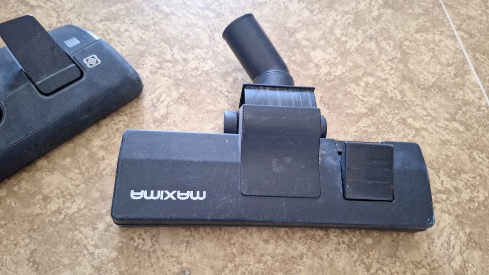 Пылесос на запчасти.