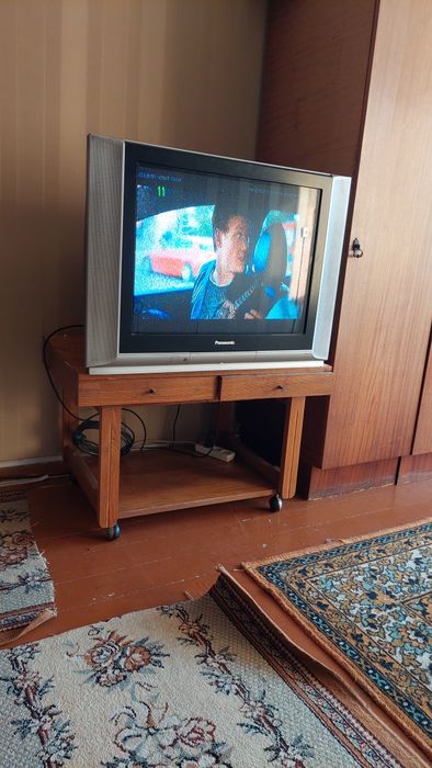 Продам телевизор panasonic