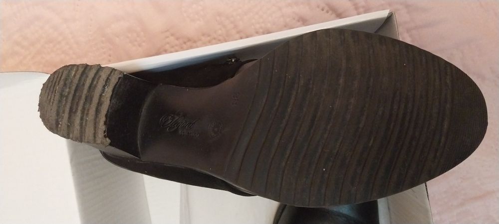 Дамски боти от естествена кожа