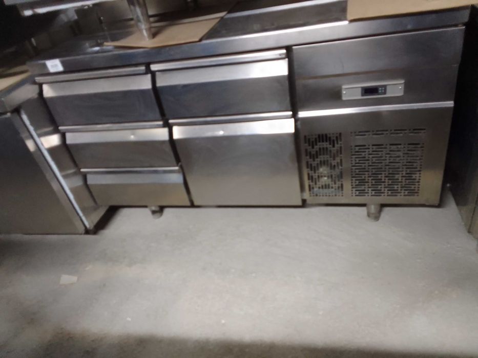 Стол холодильник. Оборудование