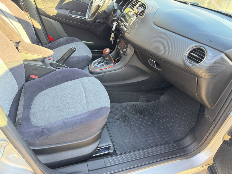 FIAT Bravo 2010 — imagine 2