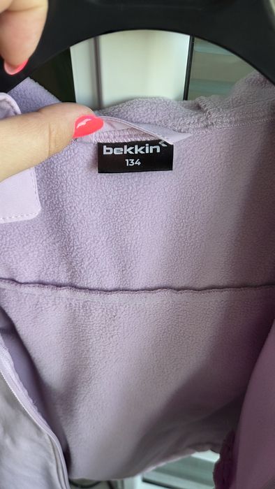 Продавам детско якенце р.134